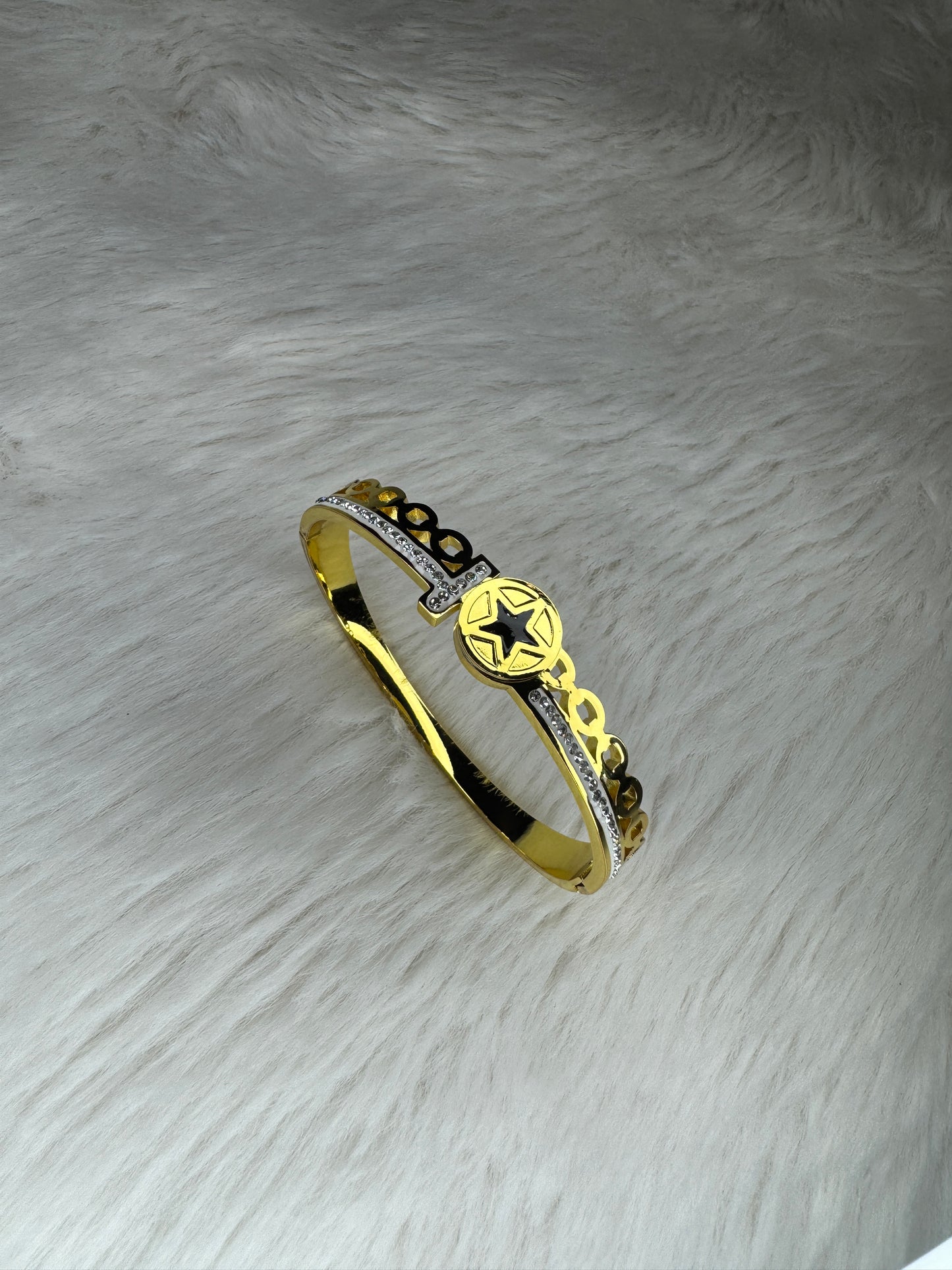 Stella Noir Bracelet Bangle