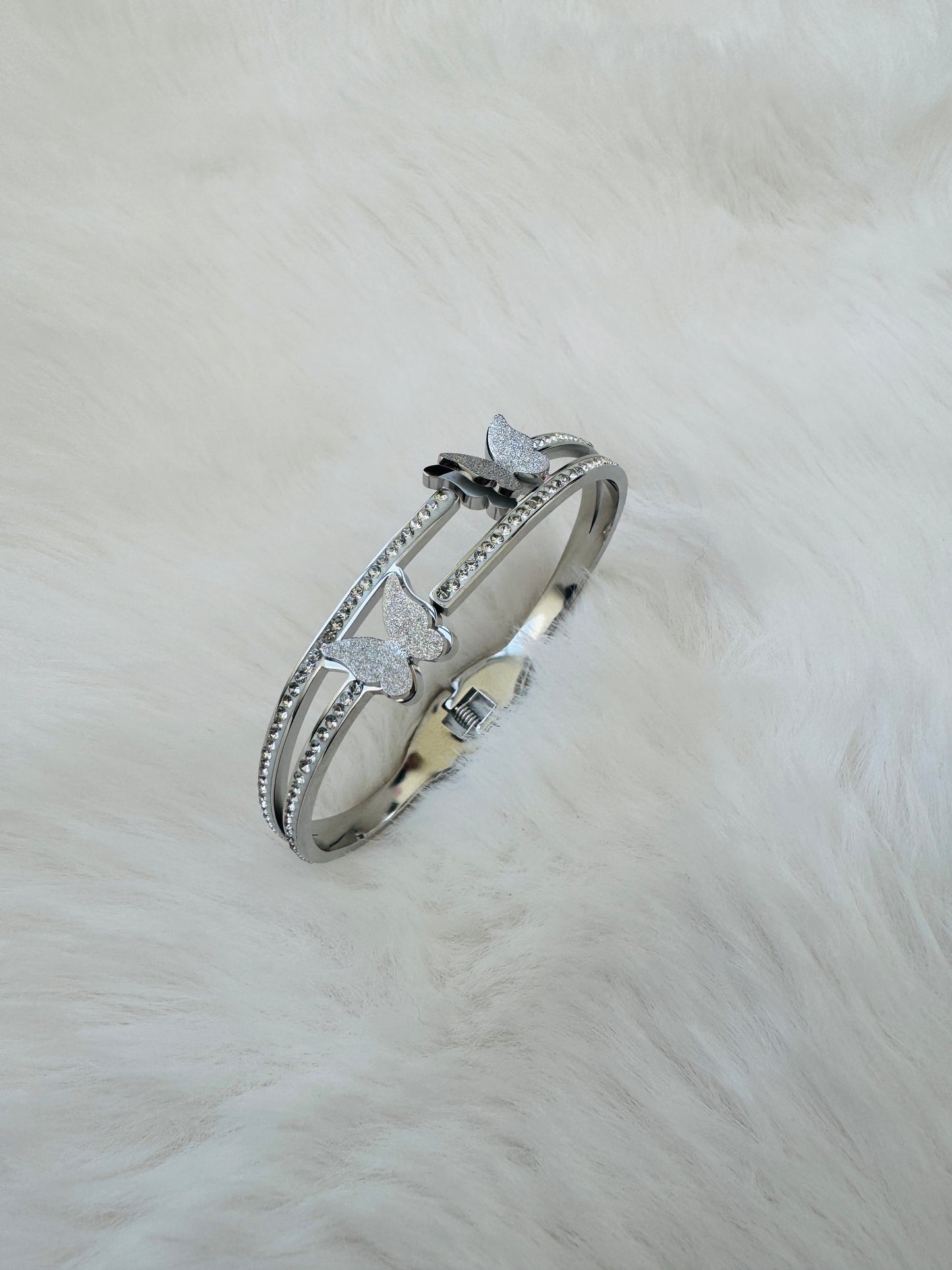 Bloom Fly Bracelet Bangle