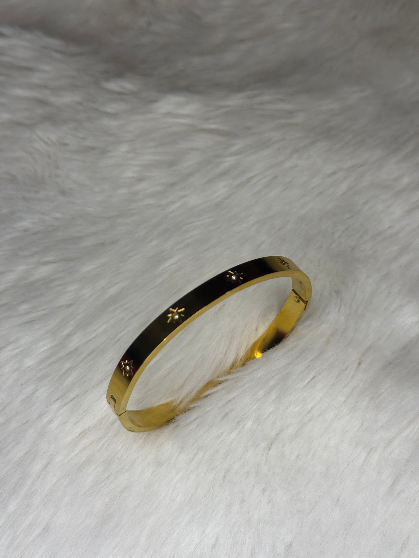 Hazelle Bracelet Bangle