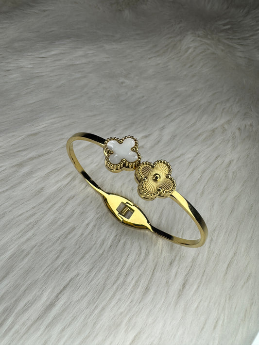 Chelle Clover Bracelet Bangle