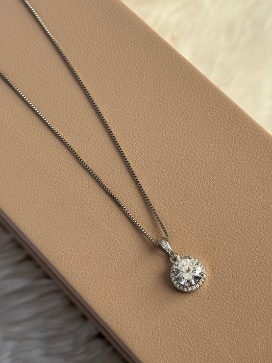 Sparkling Round Cut Necklace