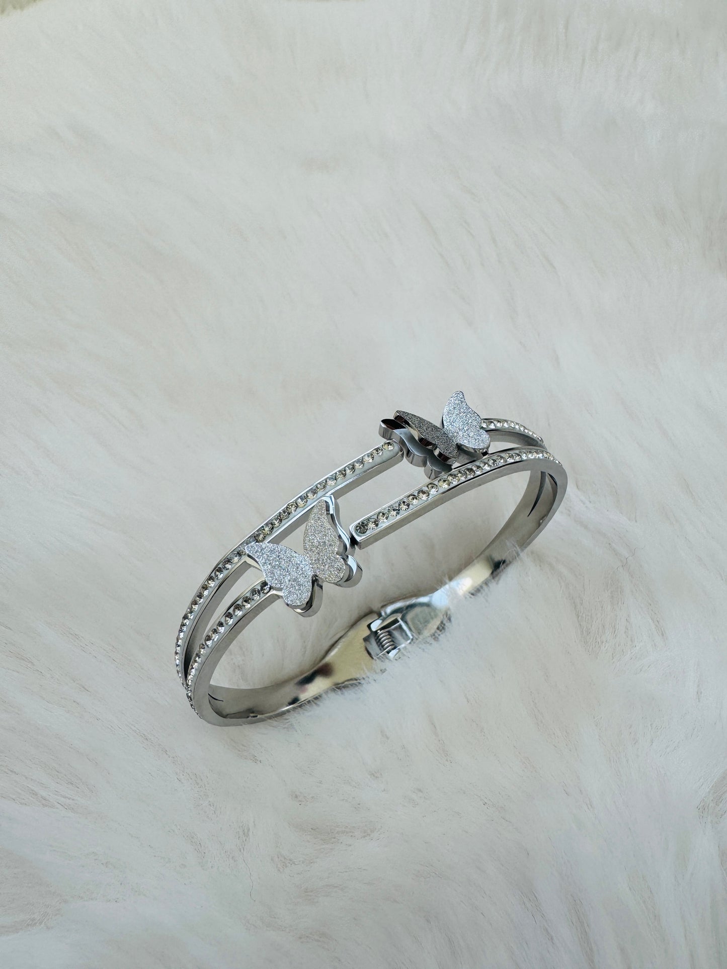 Bloom Fly Bracelet Bangle
