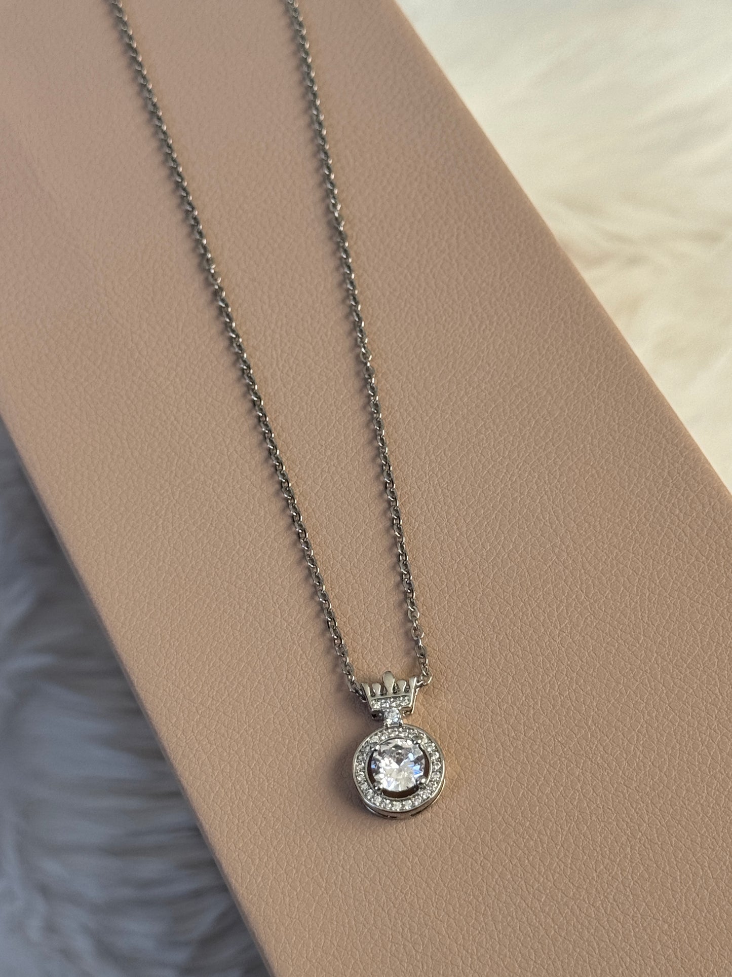 Crown Cut Pendant Necklace