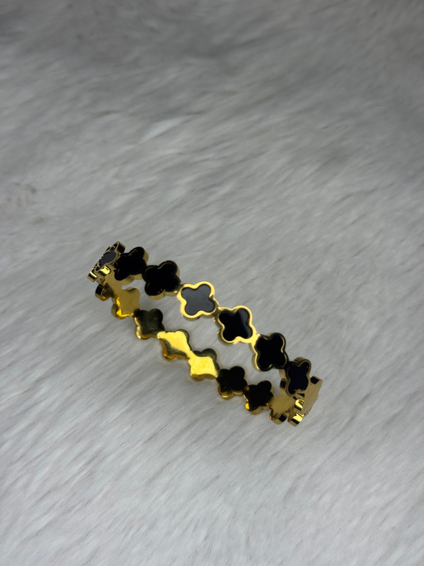 Black Petal Clover Bracelet Bangle