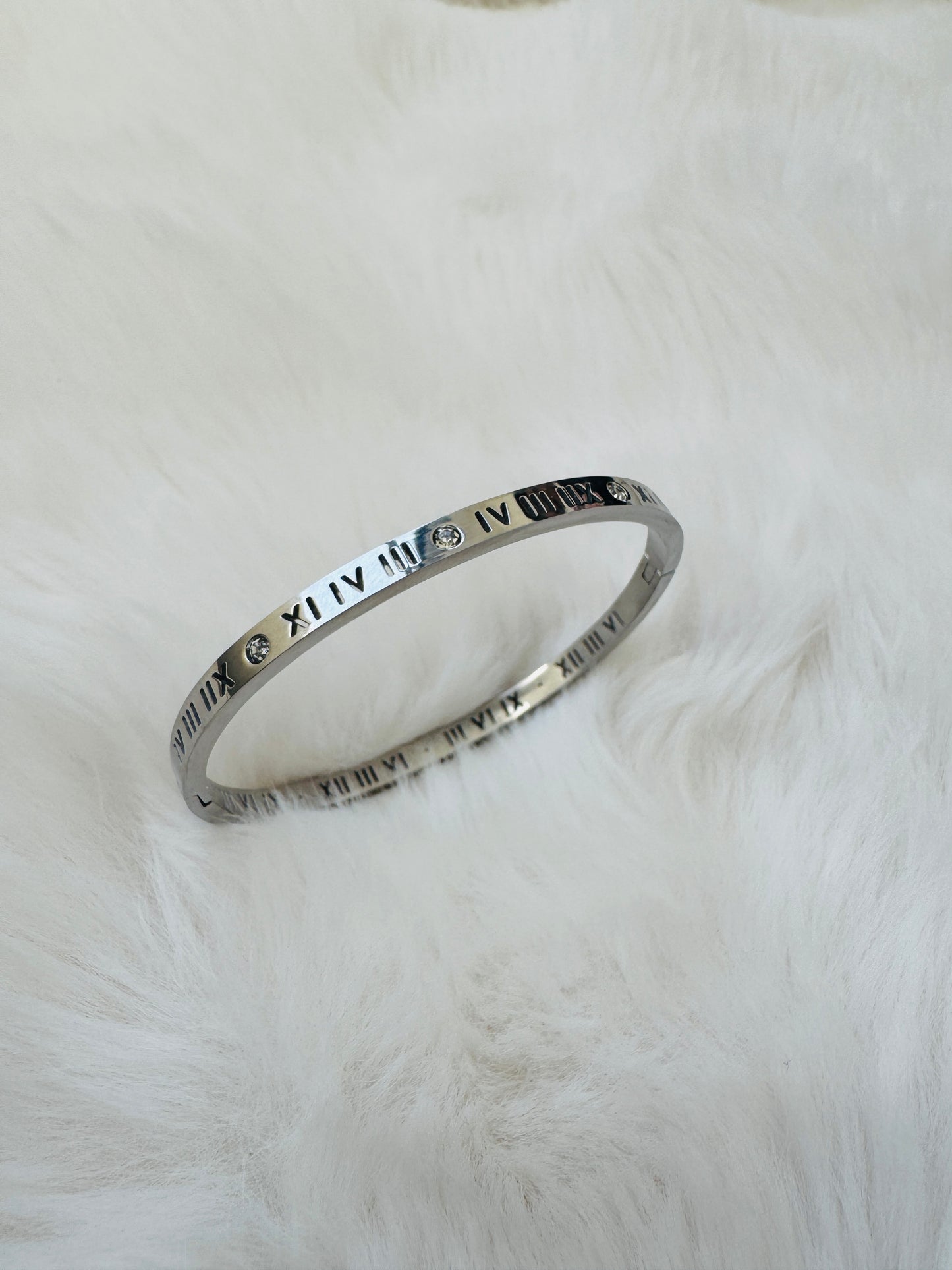 Roma Luxe Bracelet bangle