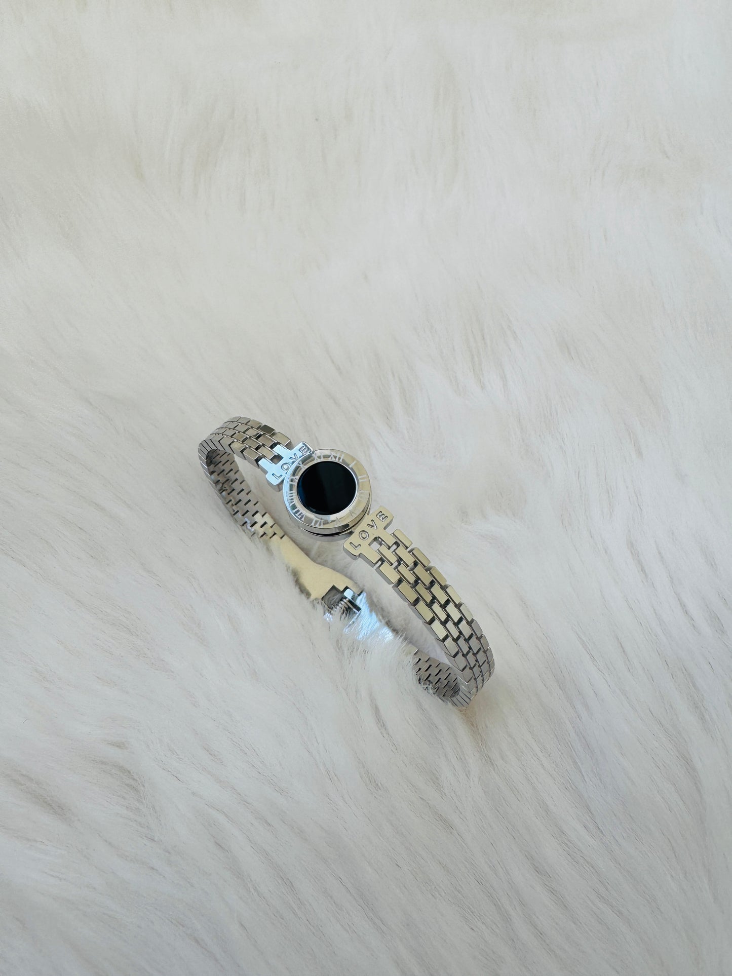 Eclipse Love Bracelet Bangle